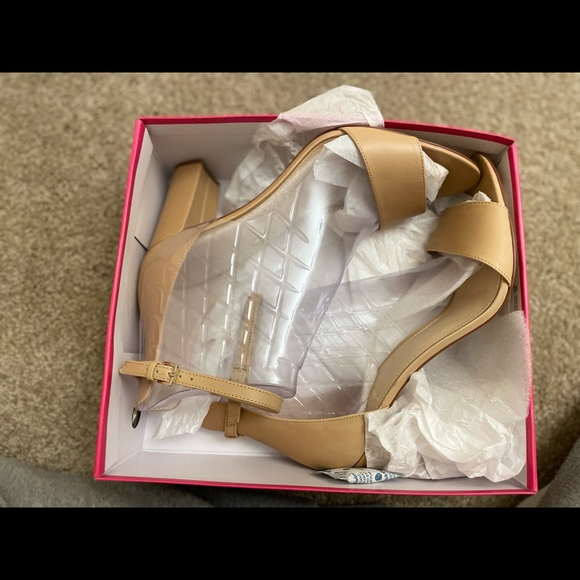 vince camuto corlina nude burnished calf heels - Picture 3 of 7